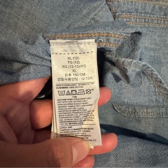 GAP Boys Denim Chambray Button Down Shirt XL 12 Blue Long Sleeve - Picture 4 of 5